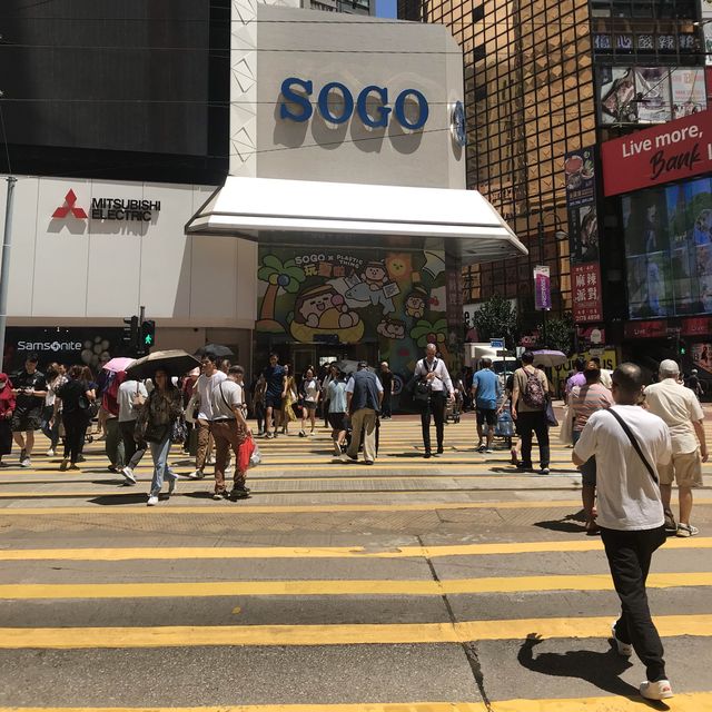 Busy Street Market