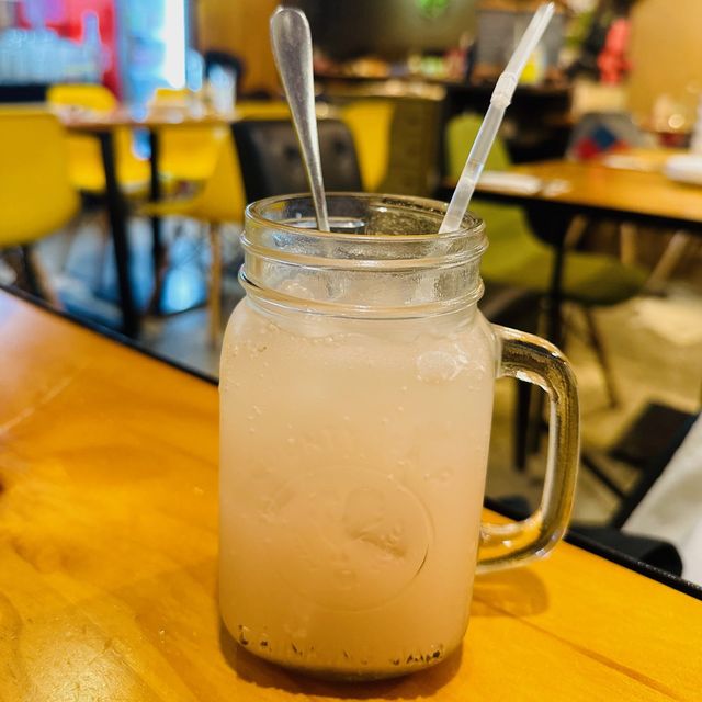 🌟 美食在民間 • 駱駝漆隱世素食小店 🌟 