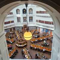 墨爾本必去:美麗的維多利亞州立圖書館😍
