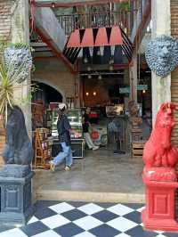 Cafe Laura @มวกเหล็ก