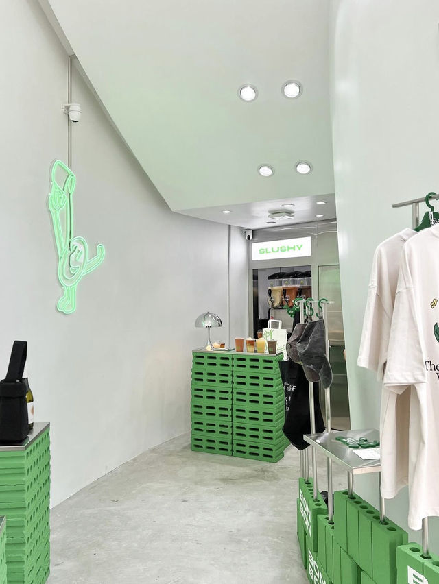AESTHETIC CAFE & COOL MERCHANDISE SHOP 🇹🇭