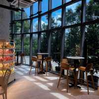 Botanical Sightseeing at Far East Flora HQ
