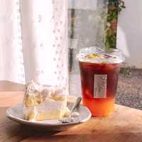  SEVEN JUNE ร้านกาแฟร่มรื่นบรรยากาศดี