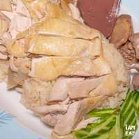 ข้าวมันไก่ให้เยอะคิวยาววววว!