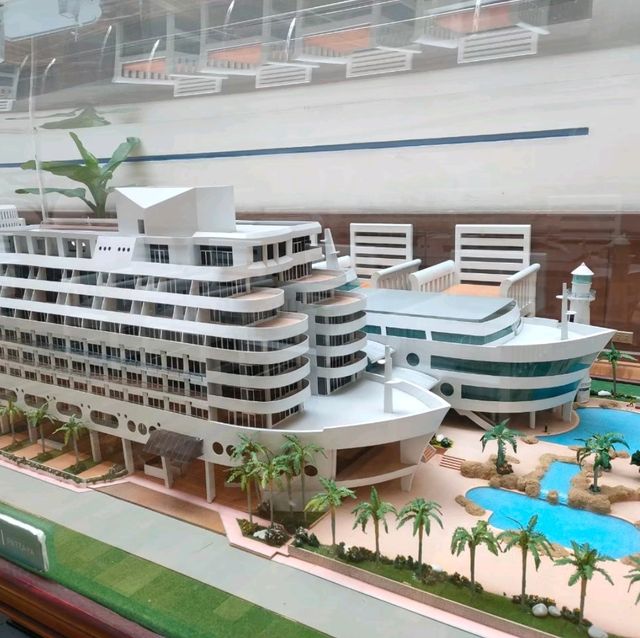 A-One The Royal Cruise Hotel