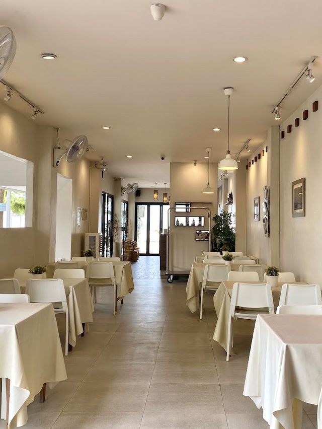 ที่พักติดทะเลชะอำ Talay Hotel & Villa