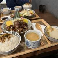 汁燒豬軟骨 d 肉淋到 唔洗點咬就食到 👍🏻