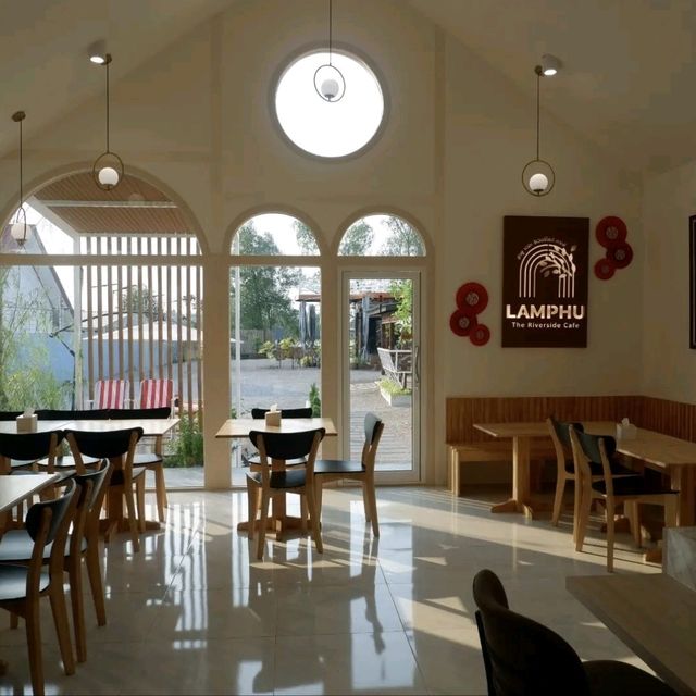 Lamphu The Riverside Café