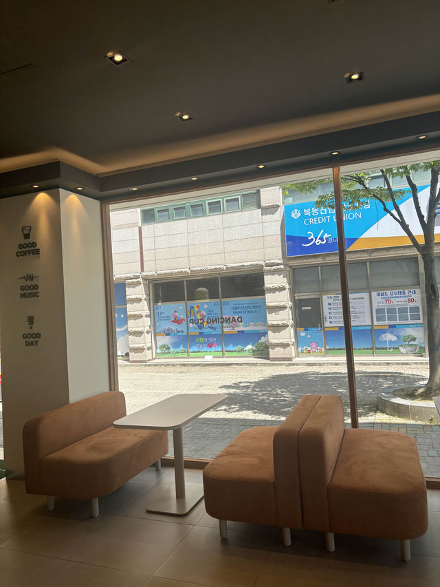 상무지구 소금빵과 음료가 맛있는 카페,댄싱컵 상무역점
