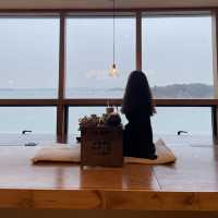 바다가 보이는 카페