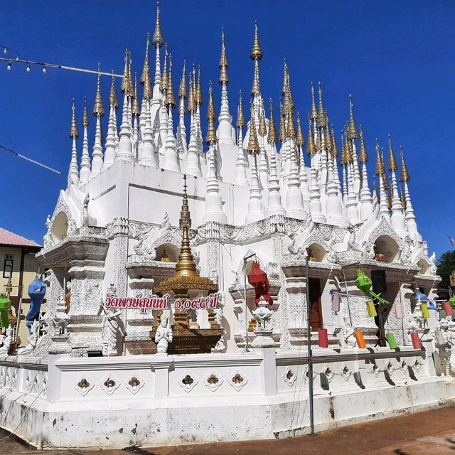 วัดพงษ์สุนันท์ วัดประจำตระกูลวงศ์บุรี