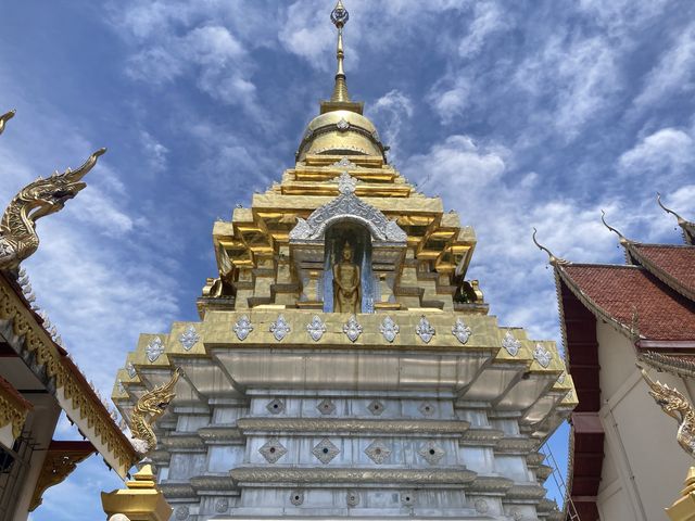 วัดพระธาตุดอยสะเก็ด