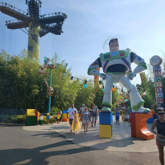 Disneyland, Paris - The magic is real and its all true!!!