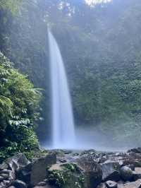 A hidden waterfall in Bali?! 