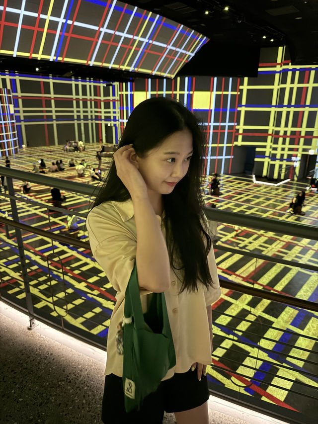 그랜드 워커힐서울  “빛의시어터” 세상 화려한 전시장, 누구나 자유롭게 즐기기 좋은 전시🩵