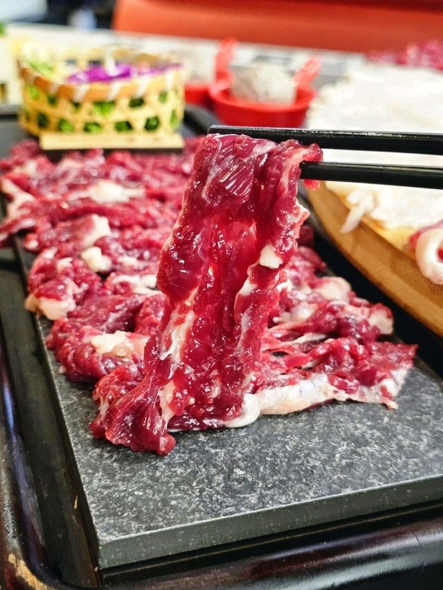 📍 深圳必吃！就犟金絲皇菊牛骨湯牛肉火鍋🍲