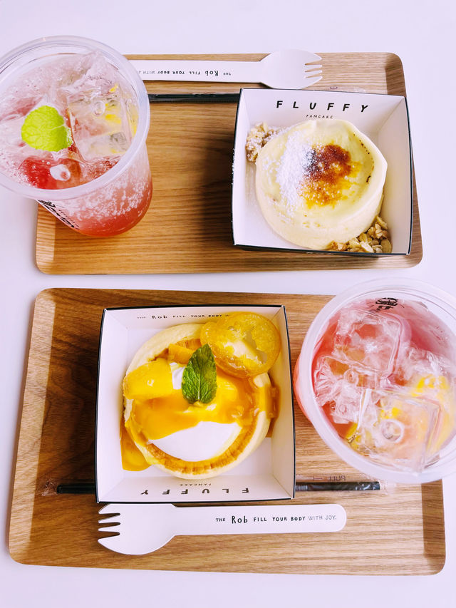 【長野県/茅野　フワフワパンケーキ🥞とカワイイ色のピーチロゼレモネード🍋】