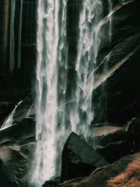 Breath Taking Water Fall In Yosemite 
