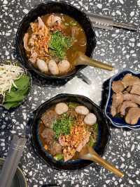 ก๋วยเตี๋ยวเนื้อขึ้นห้างรสชาติจัดจ้าน