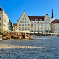 A lovely town that you will fall in love with 🇪🇪 👫😎