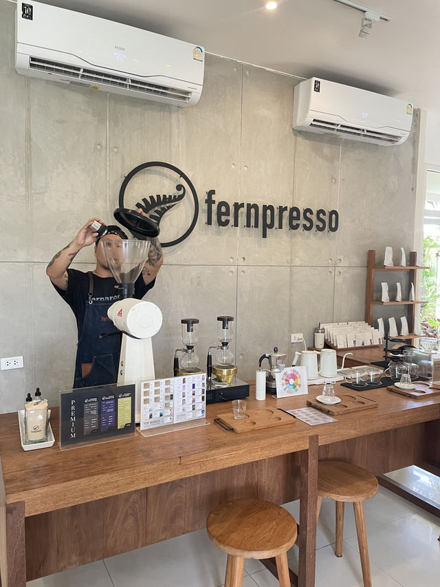 Fernpresso at Lake คาเฟ่ติดทะเลสาบในเชียงใหม่