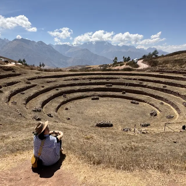 Peru - Sacred Valley One-Day Group Tour + Train to Machu Picchu A Day Without Retracing Steps