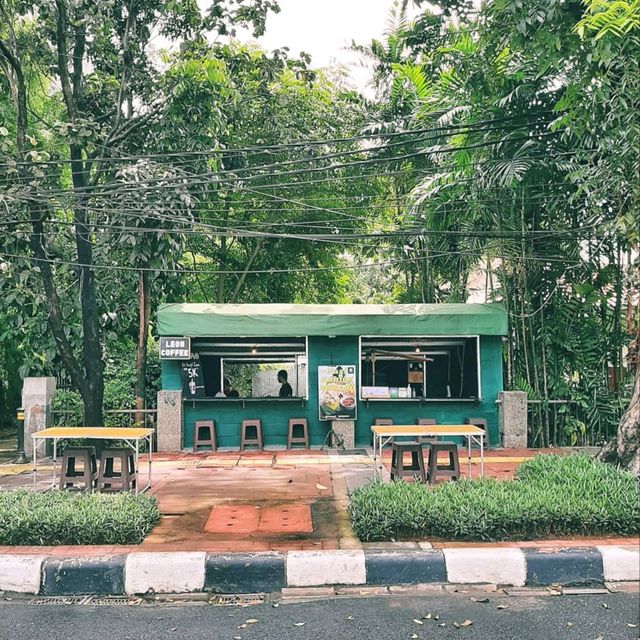 THE PLACE IS FULLY OUTDOOR