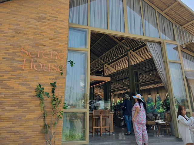 คาเฟ่ฟีลเขาใหญ่ แต่อยู่ แค่ บางแสน 