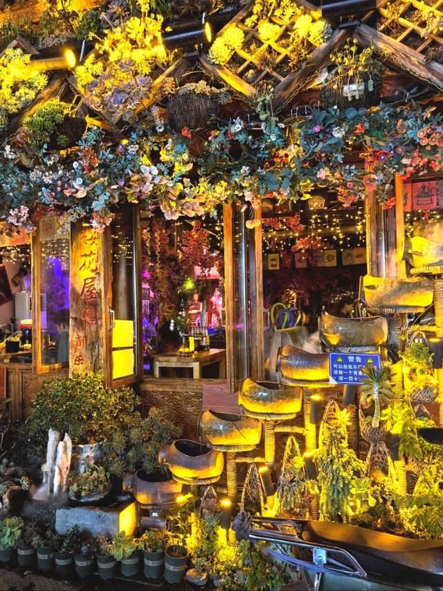 Cozy bars in Dali OldTown