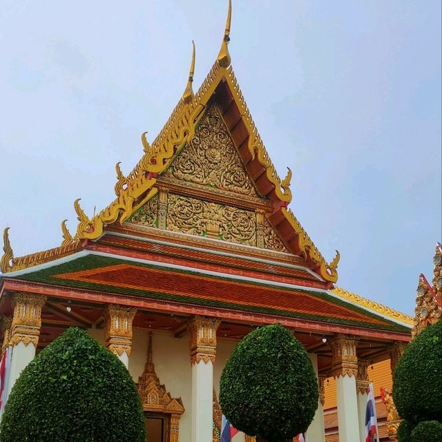 สักการะ "หลวงพ่อแก่นจันทน์" คู่เมืองราชบุรี