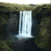 🇮🇸冰島不能錯過的瀑布｜彩虹瀑布Skogafoss