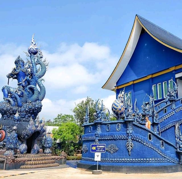 วัดร่องเสือเต้น |  Blue Temple 