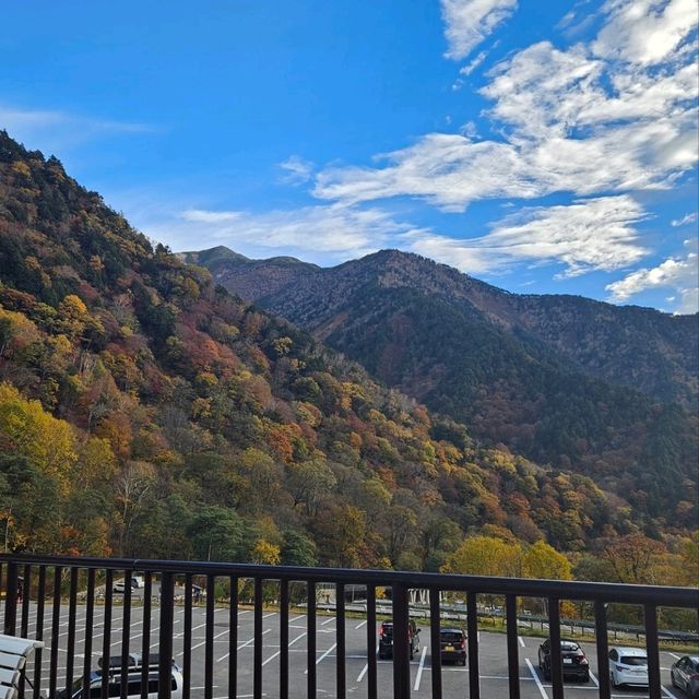 Fall foliage viewing in Late October at Kurobe Dam