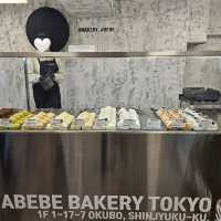 [新大久保]韓国の済州島初の大人気ドーナッツ屋さん[ABEBE BAKERY JEJU×TOKYO]