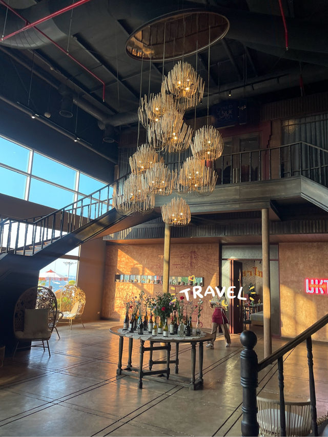 Moon Whale Pattaya Rooftop & Sunset Bar