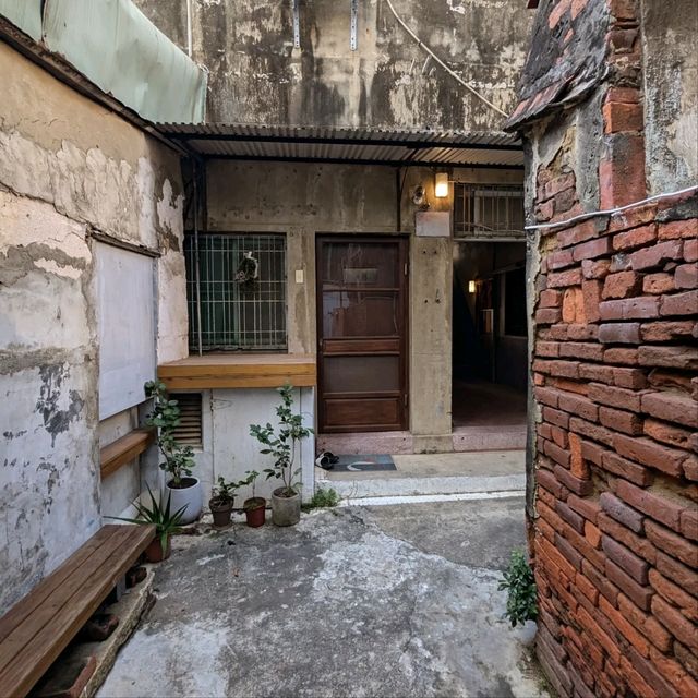 小巷中的小巷、老宅中的一戶，很有味道的：巧閣樓珈琲店小さなロフト