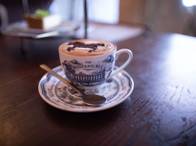 泰國曼谷｜The Mustang Blu 咖啡廳 ☕✨