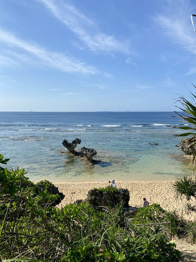 【沖縄旅行】古宇利／自然が作ったハート型のサンゴ岩
