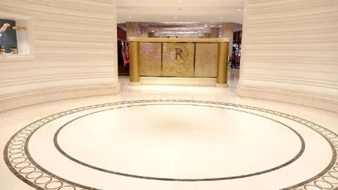 【フィリピン】クラーク最大規模のカジノ併設!「ロイスホテル&カジノ」 — traveler post in マバラカット