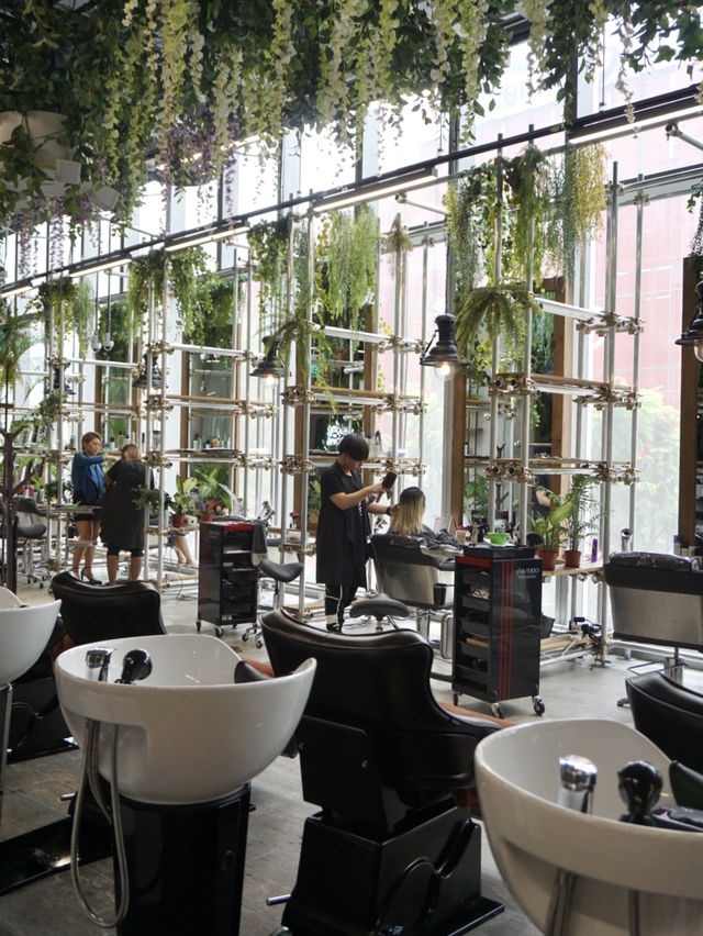 Secret Garden in the Heart of Orchard: A Hidden Oasis for Pampering and Cafe Hopping