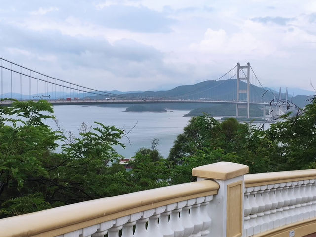 青馬大橋觀景台：情人節的壯麗浪漫