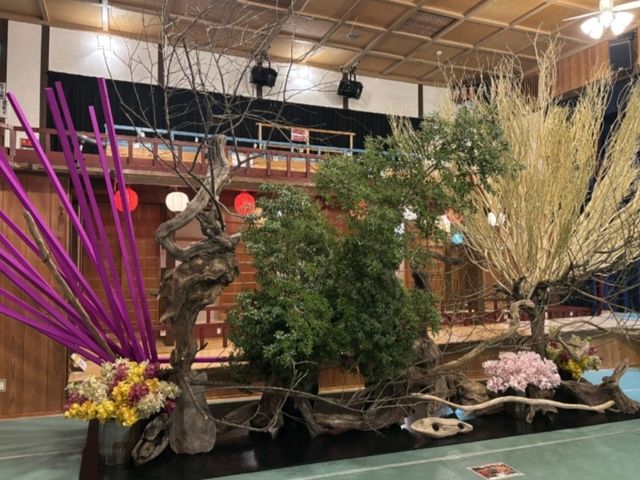 假屋崎省吾による華麗なる美の世界