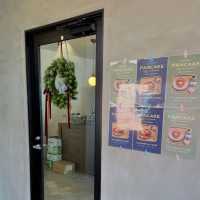Scoop Coffee: A Cute Café with Heart-Shaped Pancakes in Shinjuku 