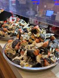 A Bowl of Shanghai’s Finest 🦀🍜— Indulging in ZhuangShiLongXing’s Legendary Crab Noodles!”
