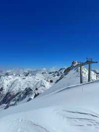 A Magical Winter Escape to Dagu Glacier – Pristine Snowscapes Under Azure Skies