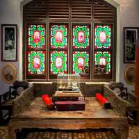 🏯 Nyonya Nostalgia: Opulent Mansions, Spicy Secrets & a Ghost(?) Sighting in Penang 🌶️
