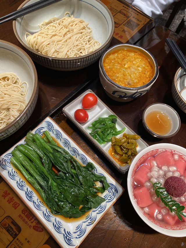Xiè Xiāng Yuán บะหมี่มันปูเจ้าเด็ดในเซี่ยงไฮ้