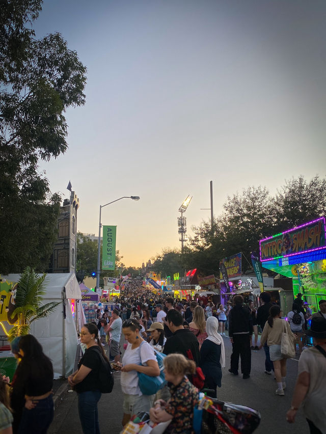 브리즈번에서 1년에 한번만 열리는 EKKA Festival
