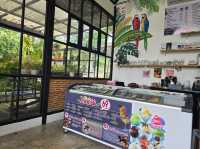ขวัญใจ คาเฟ่ &Tree สวนผึ้ง