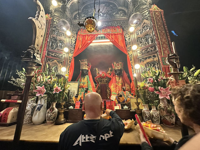 ManMo Temple วัดบุ๋นและบู๊ในที่เดียวกัน
